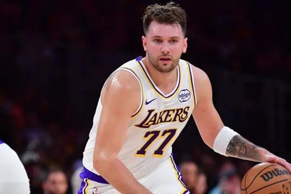 湖人主帅雷迪克透露东契奇回归时间表 周日战<a href=/lanqiu360/76ers/ target=_blank class=infotextkey>76人</a>成潜在复出战