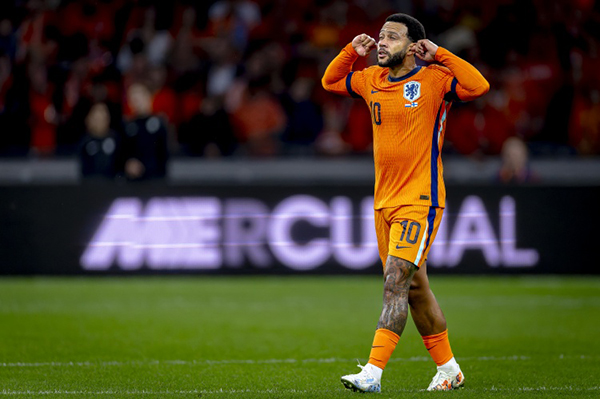 德佩世预赛6场轰7球！31岁身价仅900万，却仍是荷兰队史射手王+助攻王