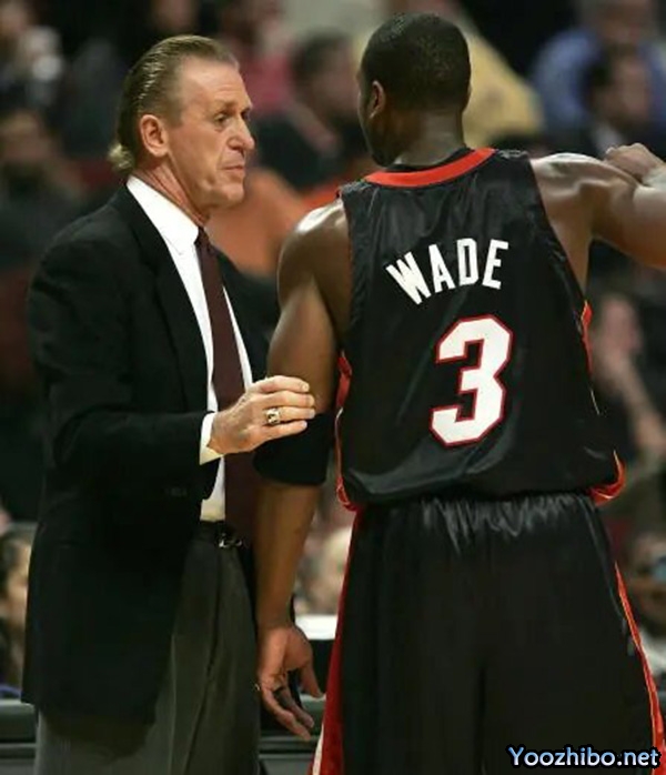 1996-97赛季NBA最佳教练:帕特-莱利的辉煌与影响