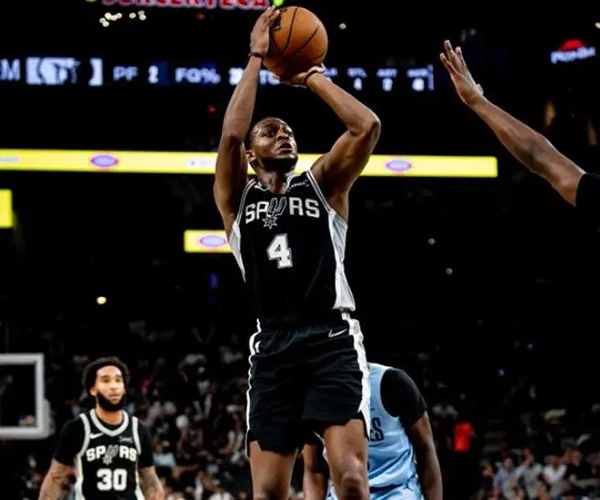 巴恩斯7记三分率<a href=/lanqiu360/spurs/ target=_blank class=infotextkey>马刺</a>双杀灰熊 残阵灰熊虽败犹荣