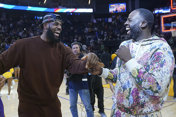 追梦格林快手连麦徐静雨,二人共议NBA历史最佳归属