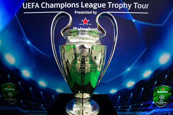 <a href=/zuqiu360/ouguan/ target=_blank class=infotextkey>欧冠</a>冠军奖杯