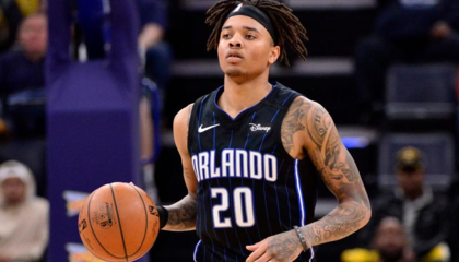 <a href=/lanqiu360/magic/ target=_blank class=infotextkey>魔术</a>官宣两笔签约