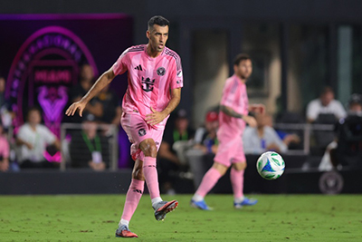 法尔肯盛赞:布斯克茨——沉默的领袖,史上最强“5号”!